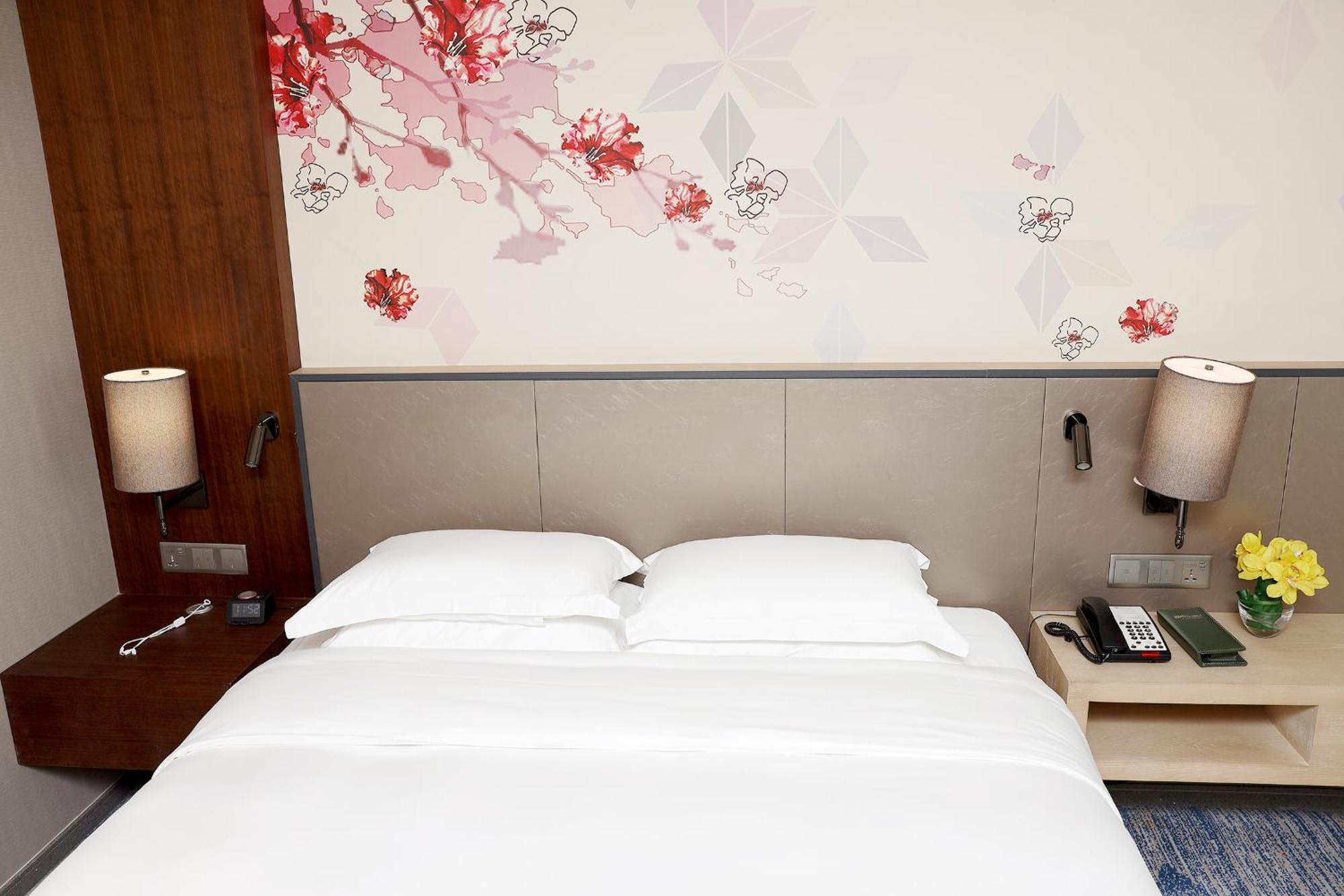 Hilton Garden Inn Zhongshan Guzhen Dış mekan fotoğraf