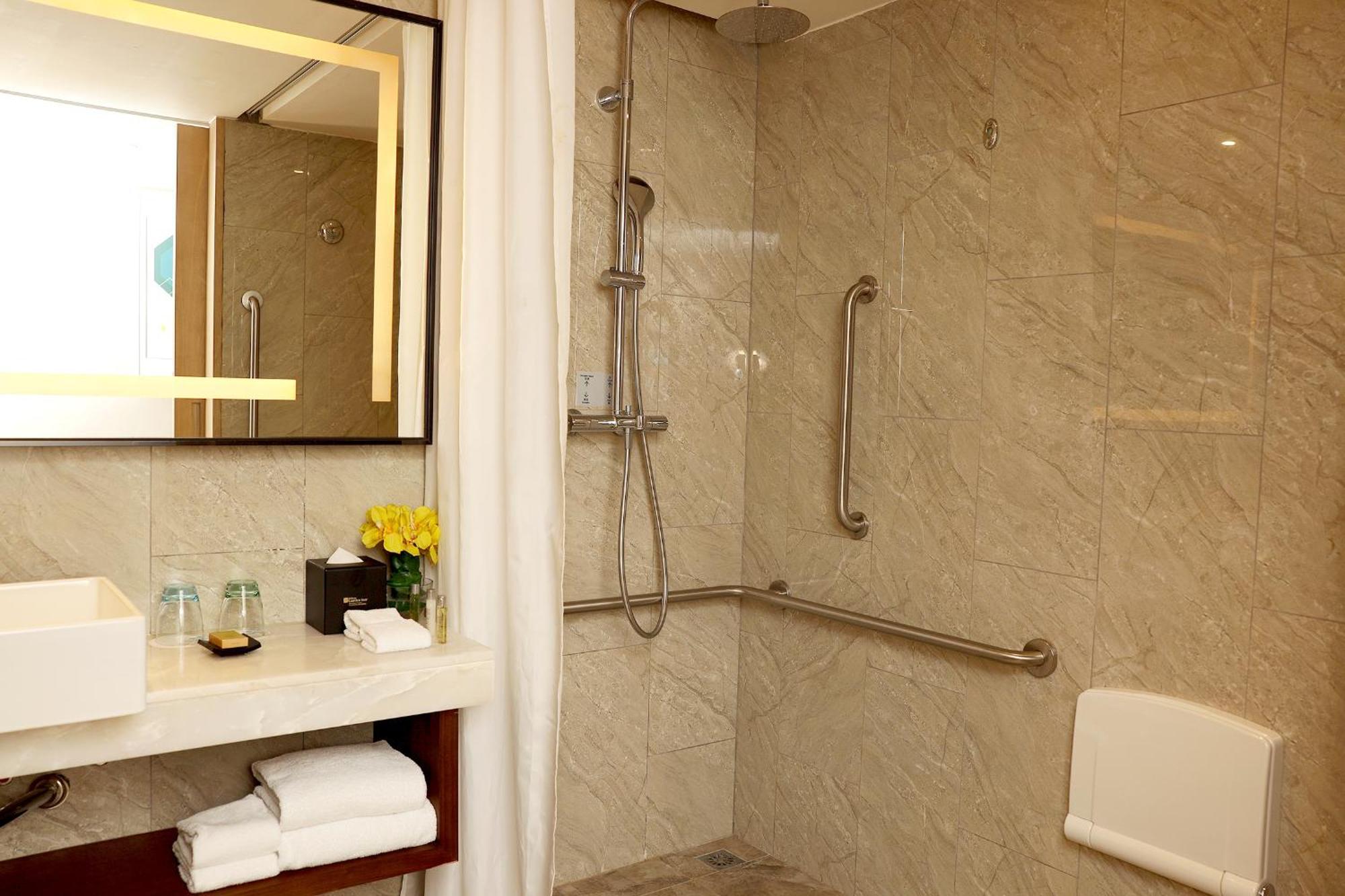 Hilton Garden Inn Zhongshan Guzhen Dış mekan fotoğraf