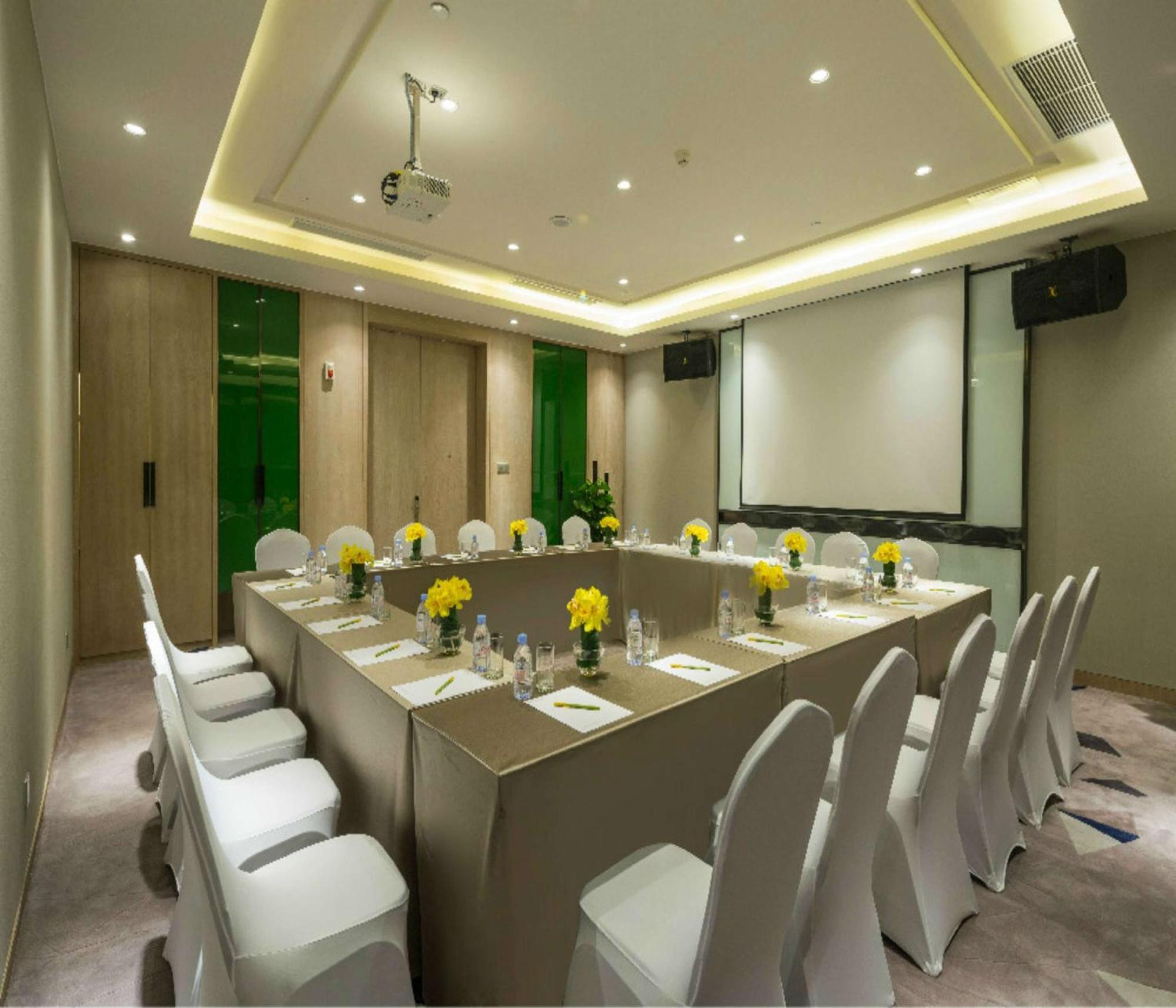 Hilton Garden Inn Zhongshan Guzhen Dış mekan fotoğraf